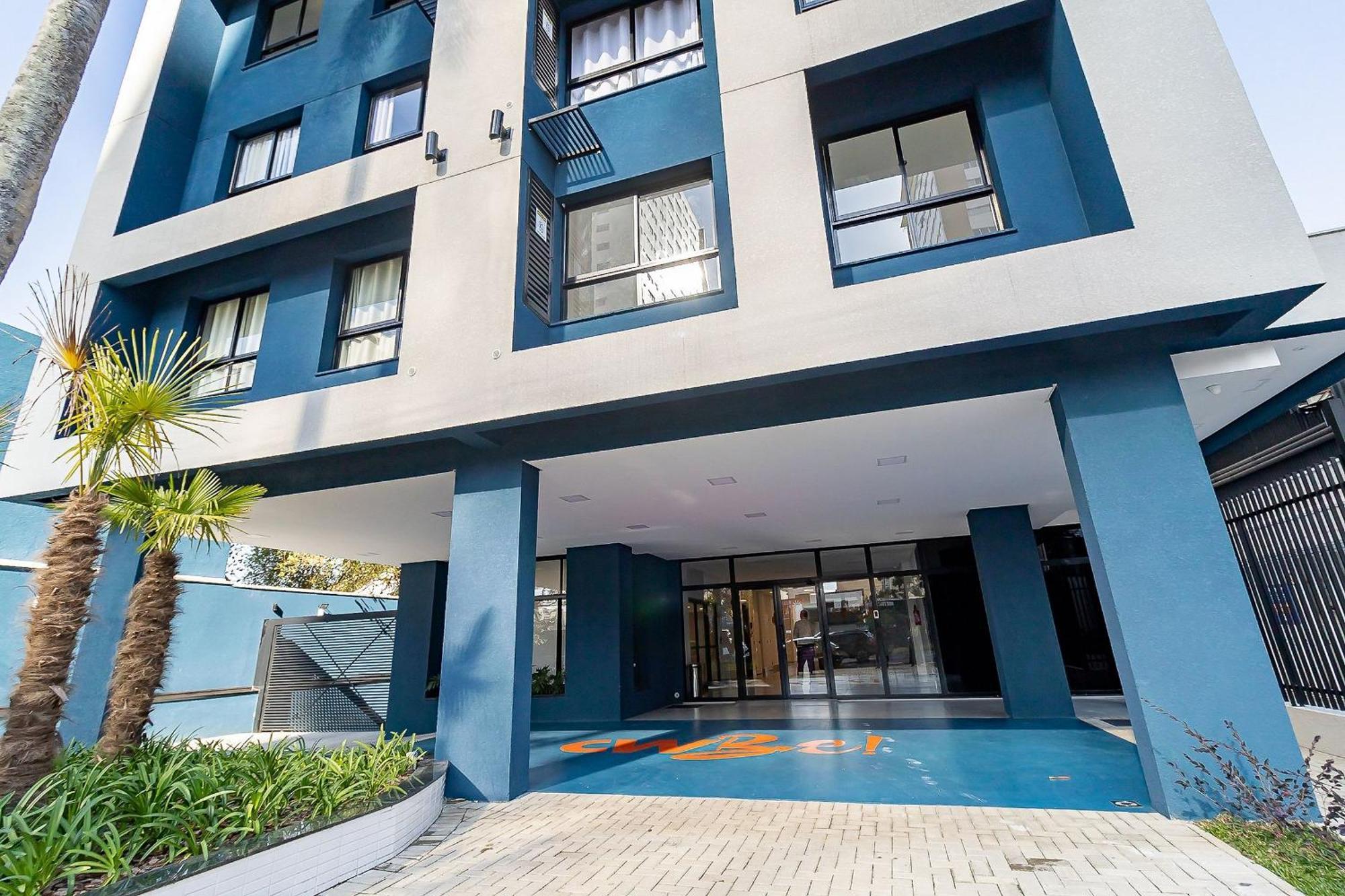 Apartamento Cwbe Residencial *